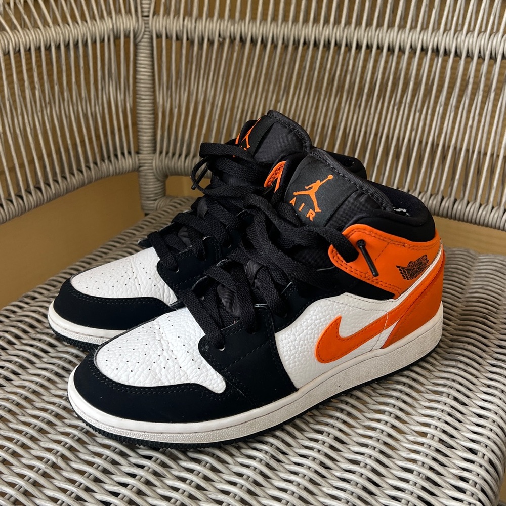 Jordan 1 Mid - Shattered Backboard